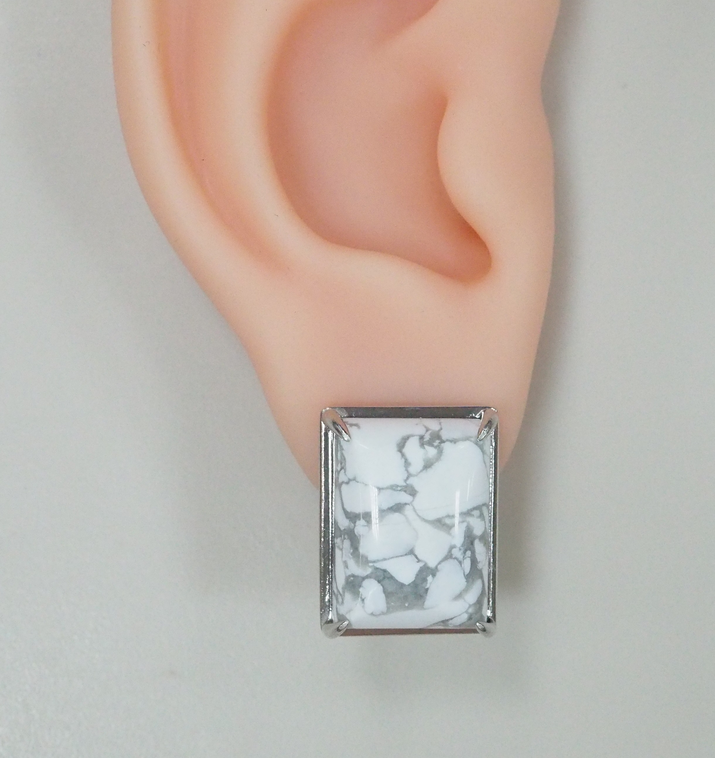 Серебряные серьги с кахолонгом